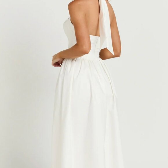 Brand new Showpo Dress- Worn once - Picture 2 of 3